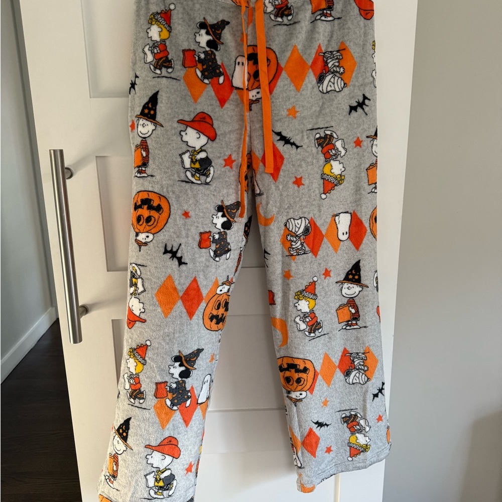 Peanuts Gray and Orange Pajama Pants